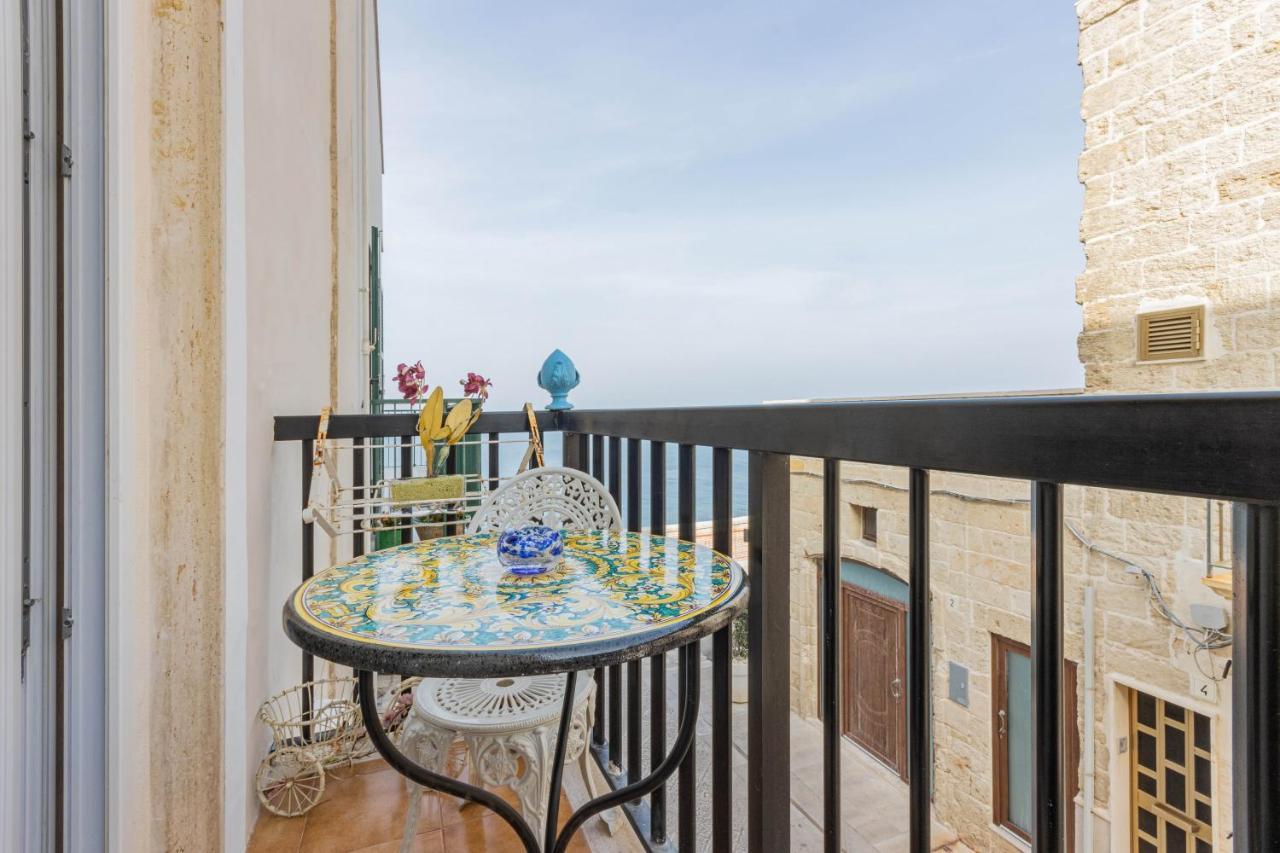 Extravacanza Dipinto Di Blu Polignano a Mare Bagian luar foto